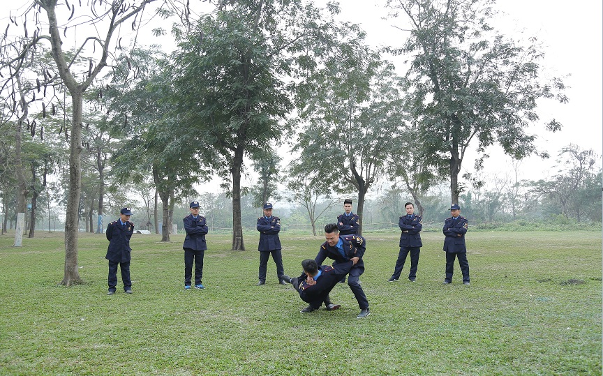 Dịch vụ vệ sĩ